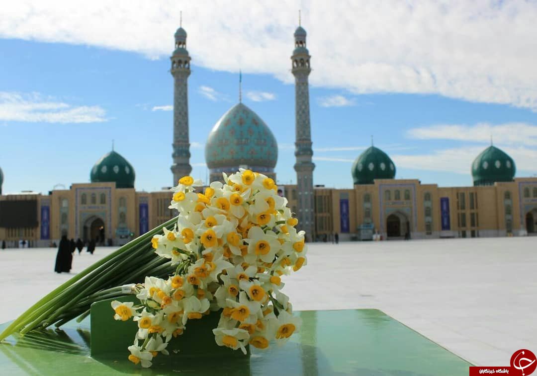 ای منجی عالمیان، جهان در انتظار توست